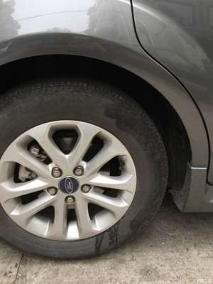 汽車后車輪漏油會是什么原因呢？